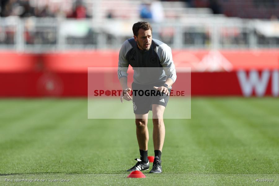Julius Balsmeier, Max-Morlock-Stadion, Nürnberg, 12.04.2023, sport, action, Fussball, DFB, FIFA, UEFA, Freundschaftsspiel, BRA, GER, Frauen-Nationalmannschaft, Brasilien, Deutschland - Bild-ID: 2359022 Julius Balsmeier, Max-Morlock-Stadion, Nürnberg, 12.04.2023, sport, action, Fussball, DFB, FIFA, UEFA, Freundschaftsspiel, BRA, GER, Frauen-Nationalmannschaft, Brasilien, Deutschland - Bild-ID: 2359022