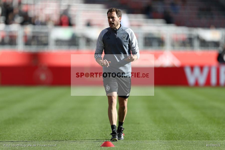 Julius Balsmeier, Max-Morlock-Stadion, Nürnberg, 12.04.2023, sport, action, Fussball, DFB, FIFA, UEFA, Freundschaftsspiel, BRA, GER, Frauen-Nationalmannschaft, Brasilien, Deutschland - Bild-ID: 2359023 Julius Balsmeier, Max-Morlock-Stadion, Nürnberg, 12.04.2023, sport, action, Fussball, DFB, FIFA, UEFA, Freundschaftsspiel, BRA, GER, Frauen-Nationalmannschaft, Brasilien, Deutschland - Bild-ID: 2359023