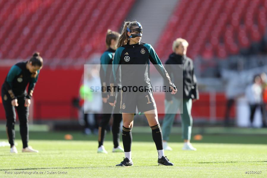 Melanie Leupolz, Max-Morlock-Stadion, Nürnberg, 12.04.2023, sport, action, Fussball, DFB, FIFA, UEFA, Freundschaftsspiel, BRA, GER, Frauen-Nationalmannschaft, Brasilien, Deutschland - Bild-ID: 2359027 Melanie Leupolz, Max-Morlock-Stadion, Nürnberg, 12.04.2023, sport, action, Fussball, DFB, FIFA, UEFA, Freundschaftsspiel, BRA, GER, Frauen-Nationalmannschaft, Brasilien, Deutschland - Bild-ID: 2359027