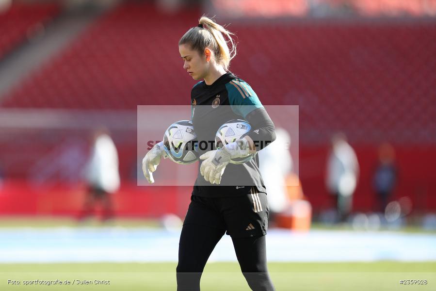 Stina Johannes, Max-Morlock-Stadion, Nürnberg, 12.04.2023, sport, action, Fussball, DFB, FIFA, UEFA, Freundschaftsspiel, BRA, GER, Frauen-Nationalmannschaft, Brasilien, Deutschland - Bild-ID: 2359028