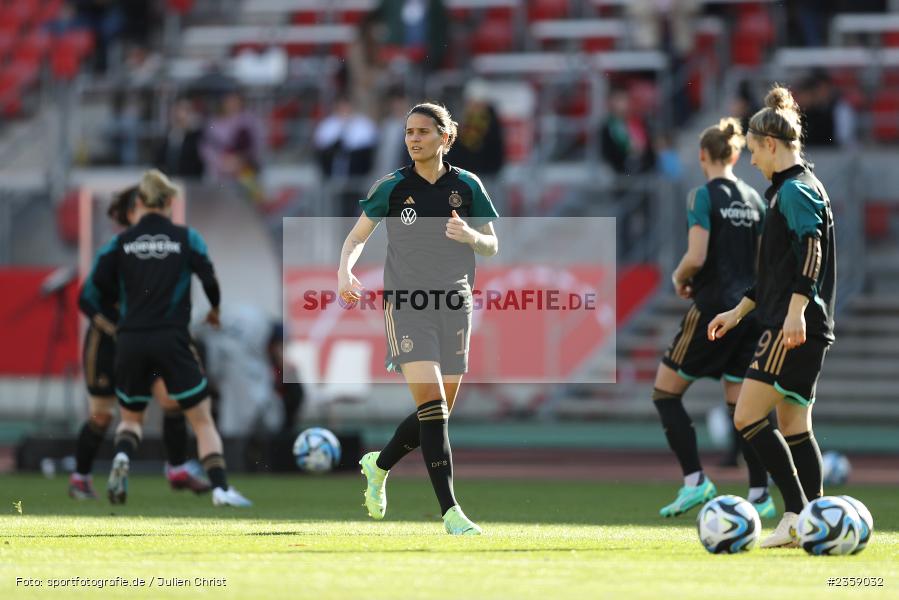 Dzsenifer Marozsán, Max-Morlock-Stadion, Nürnberg, 12.04.2023, sport, action, Fussball, DFB, FIFA, UEFA, Freundschaftsspiel, BRA, GER, Frauen-Nationalmannschaft, Brasilien, Deutschland - Bild-ID: 2359032