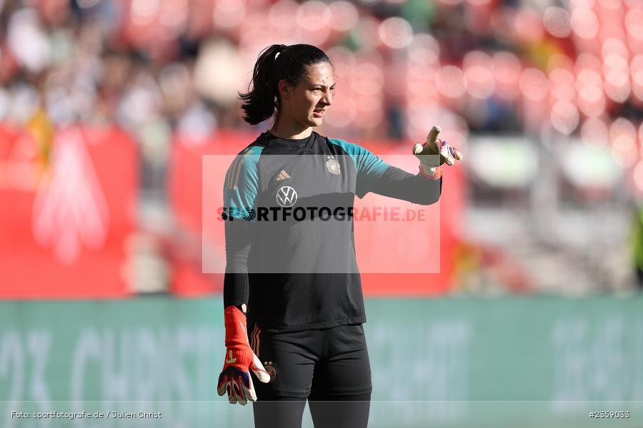 Maria Luisa Grohs, Max-Morlock-Stadion, Nürnberg, 12.04.2023, sport, action, Fussball, DFB, FIFA, UEFA, Freundschaftsspiel, BRA, GER, Frauen-Nationalmannschaft, Brasilien, Deutschland - Bild-ID: 2359033 Maria Luisa Grohs, Max-Morlock-Stadion, Nürnberg, 12.04.2023, sport, action, Fussball, DFB, FIFA, UEFA, Freundschaftsspiel, BRA, GER, Frauen-Nationalmannschaft, Brasilien, Deutschland - Bild-ID: 2359033