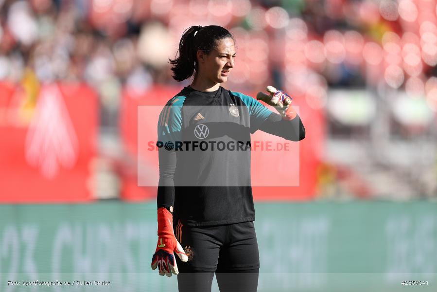 Maria Luisa Grohs, Max-Morlock-Stadion, Nürnberg, 12.04.2023, sport, action, Fussball, DFB, FIFA, UEFA, Freundschaftsspiel, BRA, GER, Frauen-Nationalmannschaft, Brasilien, Deutschland - Bild-ID: 2359041