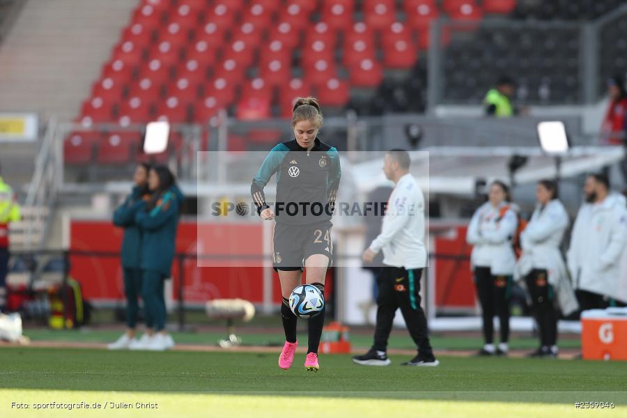 Sjoeke Nüsken, Max-Morlock-Stadion, Nürnberg, 12.04.2023, sport, action, Fussball, DFB, FIFA, UEFA, Freundschaftsspiel, BRA, GER, Frauen-Nationalmannschaft, Brasilien, Deutschland - Bild-ID: 2359046