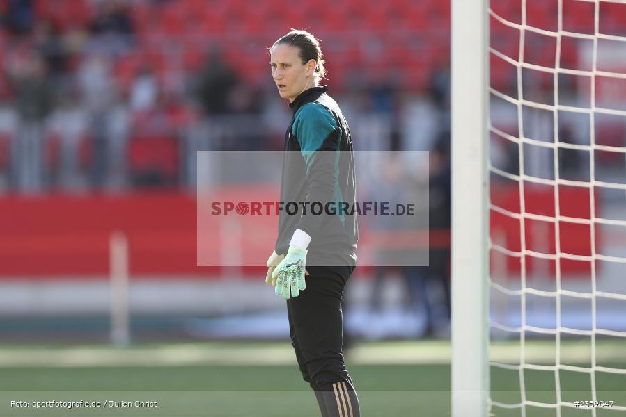 Ann-Katrin Berger, Max-Morlock-Stadion, Nürnberg, 12.04.2023, sport, action, Fussball, DFB, FIFA, UEFA, Freundschaftsspiel, BRA, GER, Frauen-Nationalmannschaft, Brasilien, Deutschland - Bild-ID: 2359047