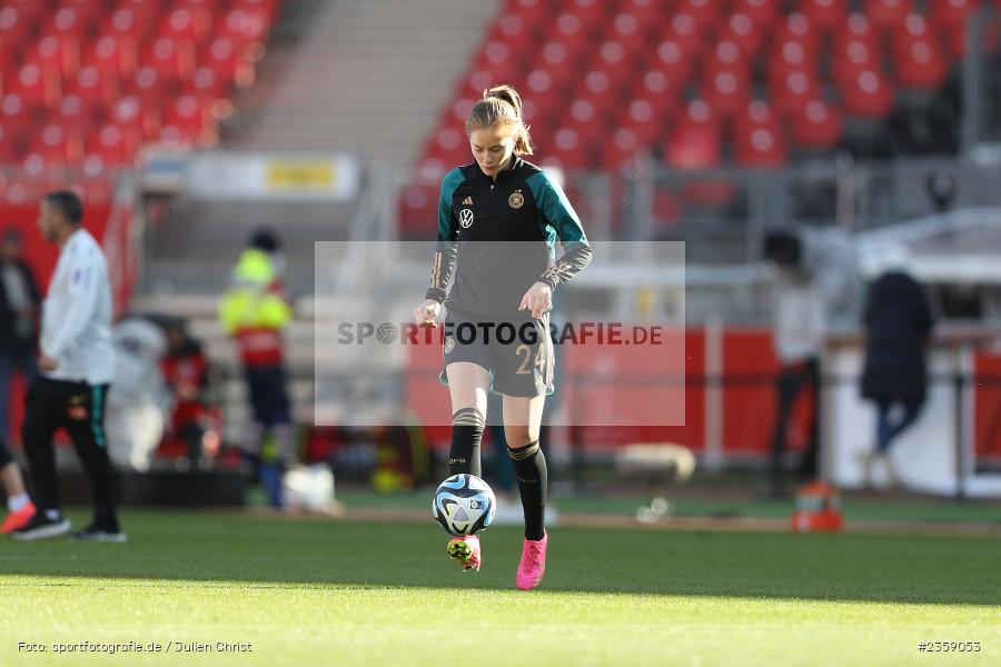 Sjoeke Nüsken, Max-Morlock-Stadion, Nürnberg, 12.04.2023, sport, action, Fussball, DFB, FIFA, UEFA, Freundschaftsspiel, BRA, GER, Frauen-Nationalmannschaft, Brasilien, Deutschland - Bild-ID: 2359053