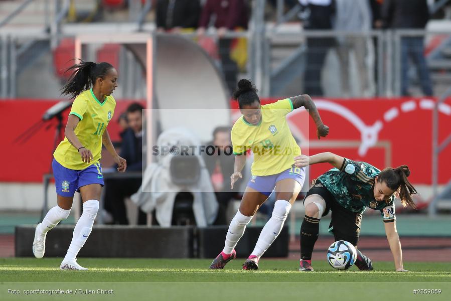 Lena Sophie Oberdorf, Max-Morlock-Stadion, Nürnberg, 12.04.2023, sport, action, Fussball, DFB, FIFA, UEFA, Freundschaftsspiel, BRA, GER, Frauen-Nationalmannschaft, Brasilien, Deutschland - Bild-ID: 2359059