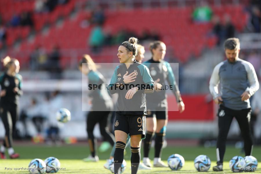 Svenja Huth, Max-Morlock-Stadion, Nürnberg, 12.04.2023, sport, action, Fussball, DFB, FIFA, UEFA, Freundschaftsspiel, BRA, GER, Frauen-Nationalmannschaft, Brasilien, Deutschland - Bild-ID: 2359069