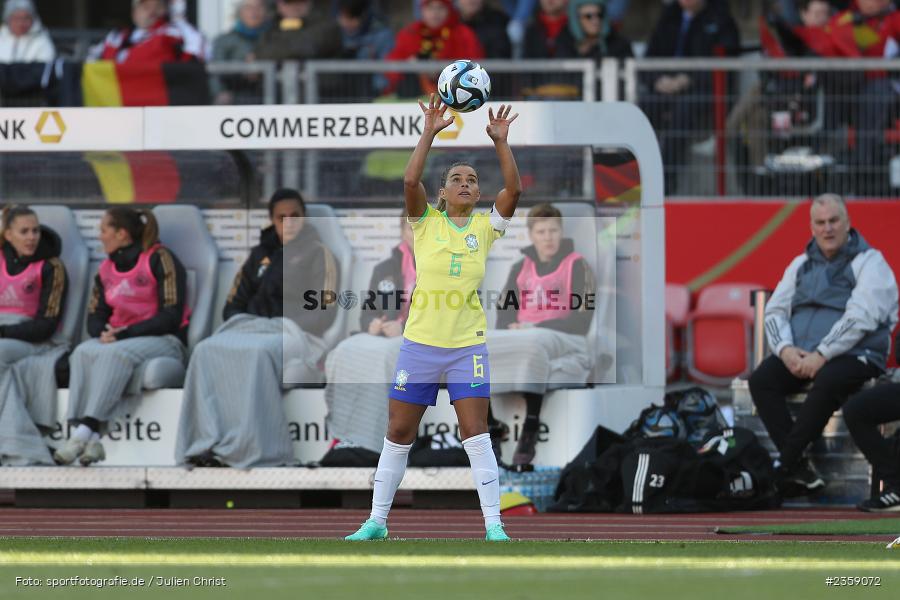 Tamires Britto, Max-Morlock-Stadion, Nürnberg, 12.04.2023, sport, action, Fussball, DFB, FIFA, UEFA, Freundschaftsspiel, BRA, GER, Frauen-Nationalmannschaft, Brasilien, Deutschland - Bild-ID: 2359072