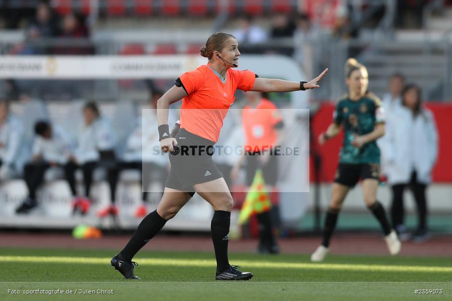 Schiedsrichter, Esther Staubli, Max-Morlock-Stadion, Nürnberg, 12.04.2023, sport, action, Fussball, DFB, FIFA, UEFA, Freundschaftsspiel, BRA, GER, Frauen-Nationalmannschaft, Brasilien, Deutschland - Bild-ID: 2359073