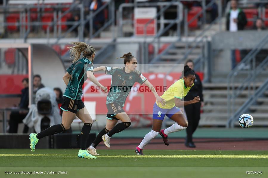Sophia Kleinherne, Max-Morlock-Stadion, Nürnberg, 12.04.2023, sport, action, Fussball, DFB, FIFA, UEFA, Freundschaftsspiel, BRA, GER, Frauen-Nationalmannschaft, Brasilien, Deutschland - Bild-ID: 2359078
