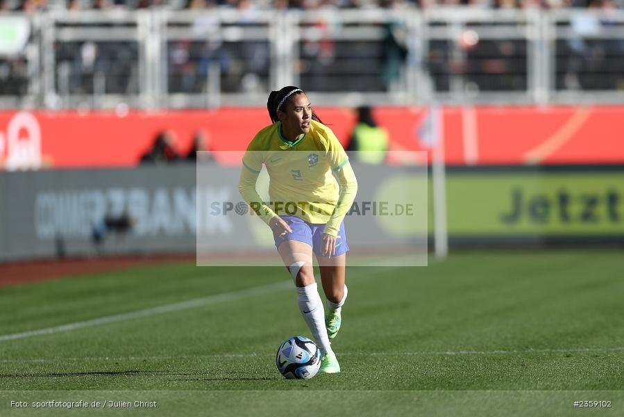 Antonia Silva, Max-Morlock-Stadion, Nürnberg, 12.04.2023, sport, action, Fussball, DFB, FIFA, UEFA, Freundschaftsspiel, BRA, GER, Frauen-Nationalmannschaft, Brasilien, Deutschland - Bild-ID: 2359102