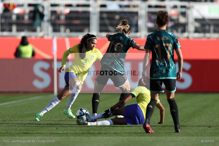 Antonia Silva, Max-Morlock-Stadion, Nürnberg, 12.04.2023, sport, action, Fussball, DFB, FIFA, UEFA, Freundschaftsspiel, BRA, GER, Frauen-Nationalmannschaft, Brasilien, Deutschland - Bild-ID: 2359106