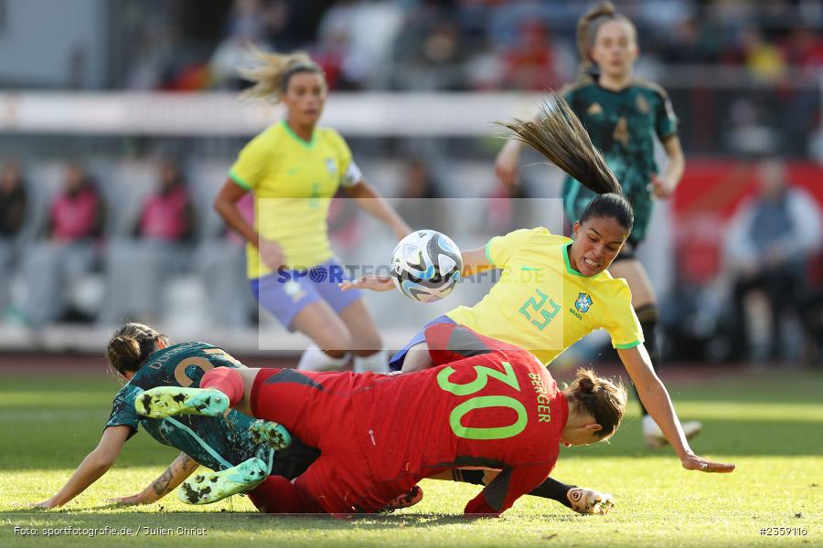 Gabi Nunes, Max-Morlock-Stadion, Nürnberg, 12.04.2023, sport, action, Fussball, DFB, FIFA, UEFA, Freundschaftsspiel, BRA, GER, Frauen-Nationalmannschaft, Brasilien, Deutschland - Bild-ID: 2359116