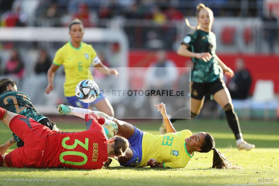 Gabi Nunes, Max-Morlock-Stadion, Nürnberg, 12.04.2023, sport, action, Fussball, DFB, FIFA, UEFA, Freundschaftsspiel, BRA, GER, Frauen-Nationalmannschaft, Brasilien, Deutschland - Bild-ID: 2359117