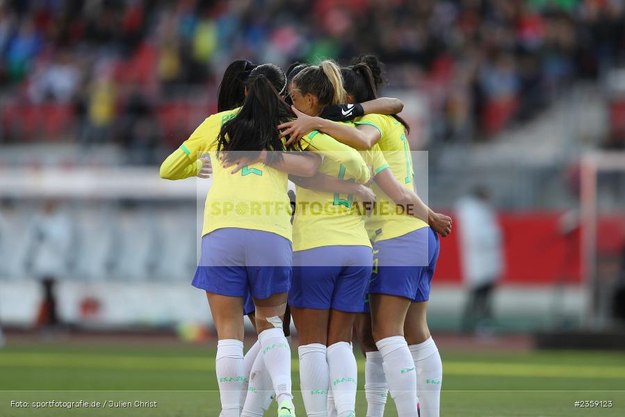 Tamires Britto, Max-Morlock-Stadion, Nürnberg, 12.04.2023, sport, action, Fussball, DFB, FIFA, UEFA, Freundschaftsspiel, BRA, GER, Frauen-Nationalmannschaft, Brasilien, Deutschland - Bild-ID: 2359123