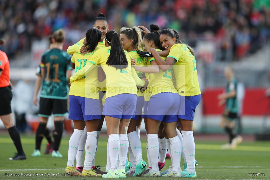 Kathellen Feitoza, Max-Morlock-Stadion, Nürnberg, 12.04.2023, sport, action, Fussball, DFB, FIFA, UEFA, Freundschaftsspiel, BRA, GER, Frauen-Nationalmannschaft, Brasilien, Deutschland - Bild-ID: 2359152