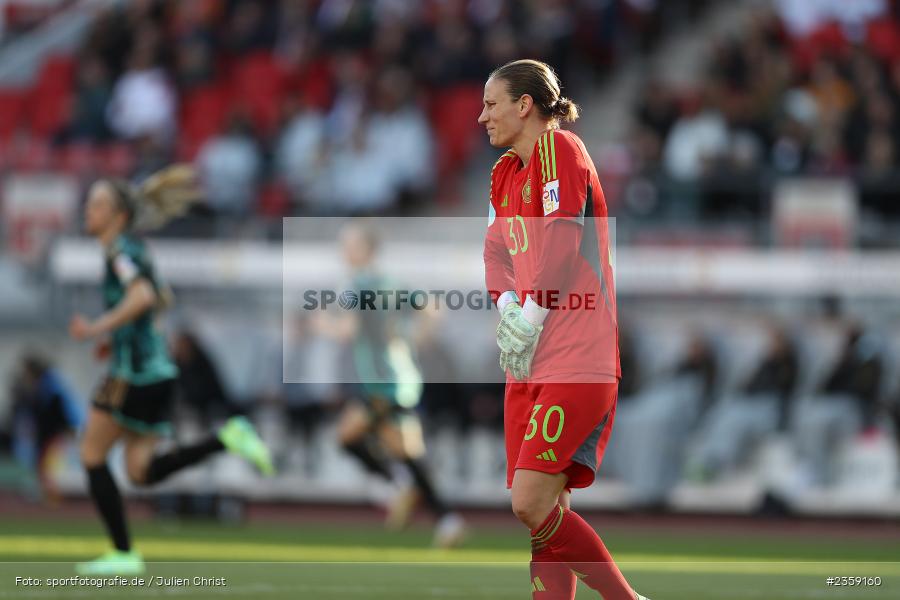 Ann-Katrin Berger, Max-Morlock-Stadion, Nürnberg, 12.04.2023, sport, action, Fussball, DFB, FIFA, UEFA, Freundschaftsspiel, BRA, GER, Frauen-Nationalmannschaft, Brasilien, Deutschland - Bild-ID: 2359160