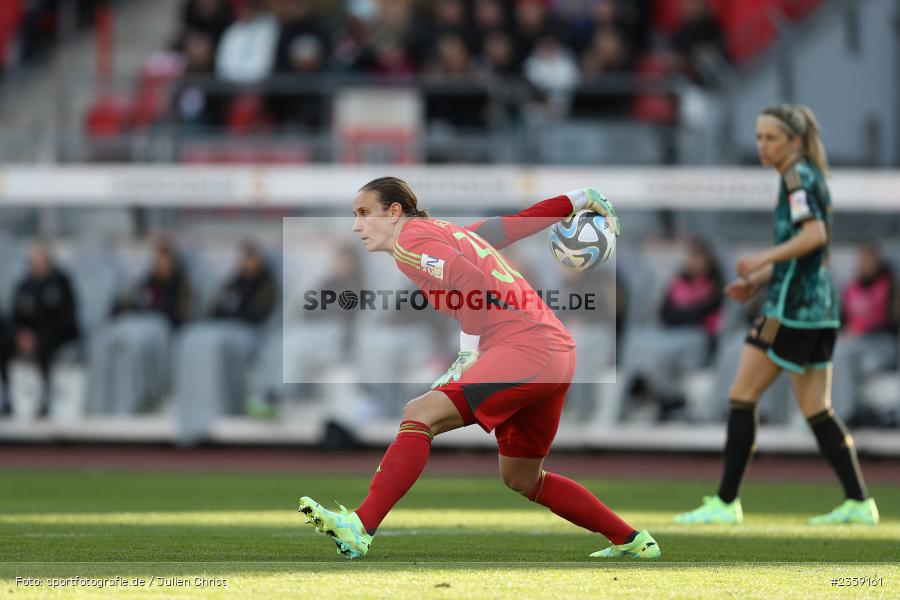 Ann-Katrin Berger, Max-Morlock-Stadion, Nürnberg, 12.04.2023, sport, action, Fussball, DFB, FIFA, UEFA, Freundschaftsspiel, BRA, GER, Frauen-Nationalmannschaft, Brasilien, Deutschland - Bild-ID: 2359161