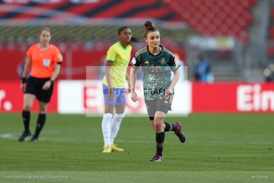 Lina Magull, Max-Morlock-Stadion, Nürnberg, 12.04.2023, sport, action, Fussball, DFB, FIFA, UEFA, Freundschaftsspiel, BRA, GER, Frauen-Nationalmannschaft, Brasilien, Deutschland - Bild-ID: 2359165