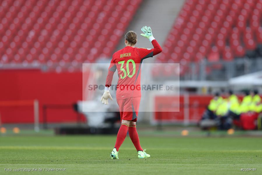 Ann-Katrin Berger, Max-Morlock-Stadion, Nürnberg, 12.04.2023, sport, action, Fussball, DFB, FIFA, UEFA, Freundschaftsspiel, BRA, GER, Frauen-Nationalmannschaft, Brasilien, Deutschland - Bild-ID: 2359187 Ann-Katrin Berger, Max-Morlock-Stadion, Nürnberg, 12.04.2023, sport, action, Fussball, DFB, FIFA, UEFA, Freundschaftsspiel, BRA, GER, Frauen-Nationalmannschaft, Brasilien, Deutschland - Bild-ID: 2359187