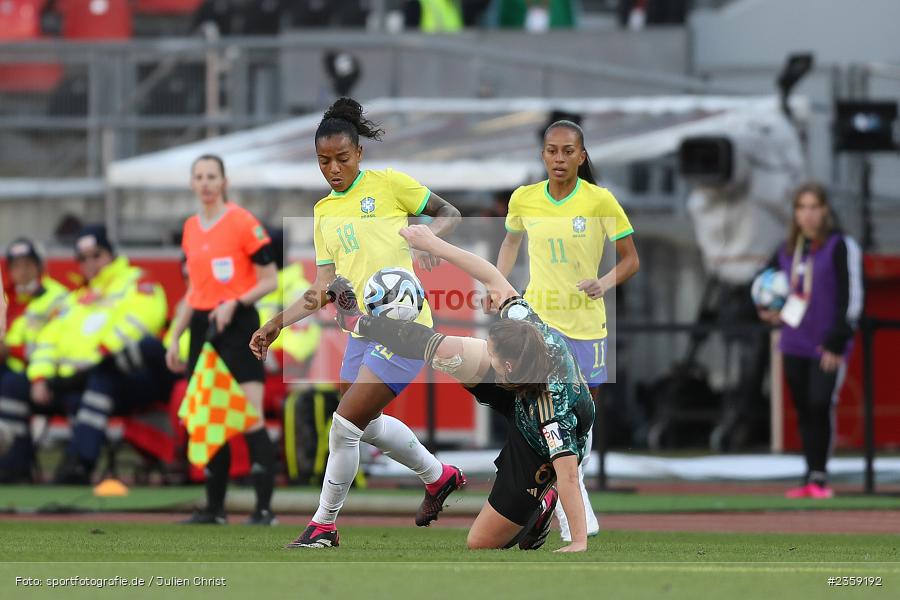 Lena Sophie Oberdorf, Max-Morlock-Stadion, Nürnberg, 12.04.2023, sport, action, Fussball, DFB, FIFA, UEFA, Freundschaftsspiel, BRA, GER, Frauen-Nationalmannschaft, Brasilien, Deutschland - Bild-ID: 2359192 Lena Sophie Oberdorf, Max-Morlock-Stadion, Nürnberg, 12.04.2023, sport, action, Fussball, DFB, FIFA, UEFA, Freundschaftsspiel, BRA, GER, Frauen-Nationalmannschaft, Brasilien, Deutschland - Bild-ID: 2359192