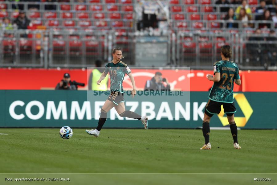 Klara Bühl, Max-Morlock-Stadion, Nürnberg, 12.04.2023, sport, action, Fussball, DFB, FIFA, UEFA, Freundschaftsspiel, BRA, GER, Frauen-Nationalmannschaft, Brasilien, Deutschland - Bild-ID: 2359206 Klara Bühl, Max-Morlock-Stadion, Nürnberg, 12.04.2023, sport, action, Fussball, DFB, FIFA, UEFA, Freundschaftsspiel, BRA, GER, Frauen-Nationalmannschaft, Brasilien, Deutschland - Bild-ID: 2359206