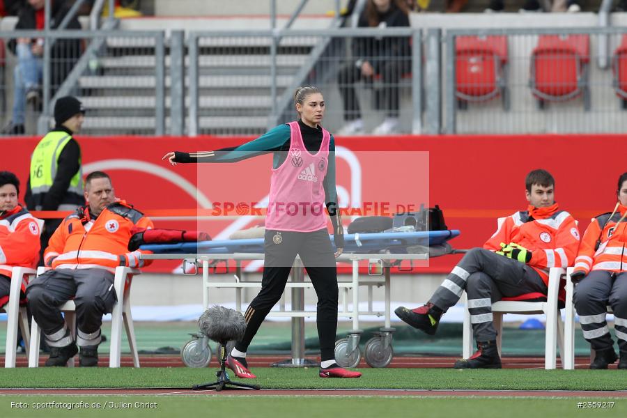 Jule Brand, Max-Morlock-Stadion, Nürnberg, 12.04.2023, sport, action, Fussball, DFB, FIFA, UEFA, Freundschaftsspiel, BRA, GER, Frauen-Nationalmannschaft, Brasilien, Deutschland - Bild-ID: 2359217 Jule Brand, Max-Morlock-Stadion, Nürnberg, 12.04.2023, sport, action, Fussball, DFB, FIFA, UEFA, Freundschaftsspiel, BRA, GER, Frauen-Nationalmannschaft, Brasilien, Deutschland - Bild-ID: 2359217