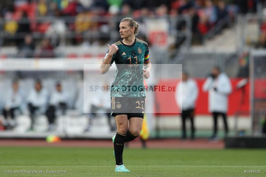 Alexandra Popp, Max-Morlock-Stadion, Nürnberg, 12.04.2023, sport, action, Fussball, DFB, FIFA, UEFA, Freundschaftsspiel, BRA, GER, Frauen-Nationalmannschaft, Brasilien, Deutschland - Bild-ID: 2359225