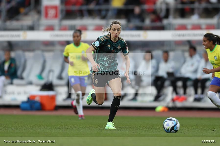 Kathrin Hendrich, Max-Morlock-Stadion, Nürnberg, 12.04.2023, sport, action, Fussball, DFB, FIFA, UEFA, Freundschaftsspiel, BRA, GER, Frauen-Nationalmannschaft, Brasilien, Deutschland - Bild-ID: 2359236