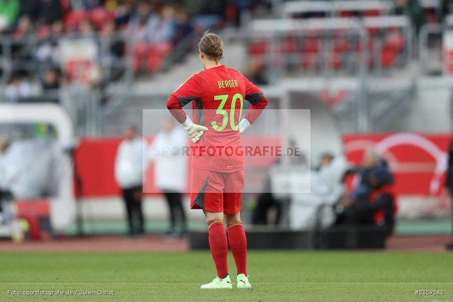 Ann-Katrin Berger, Max-Morlock-Stadion, Nürnberg, 12.04.2023, sport, action, Fussball, DFB, FIFA, UEFA, Freundschaftsspiel, BRA, GER, Frauen-Nationalmannschaft, Brasilien, Deutschland - Bild-ID: 2359243