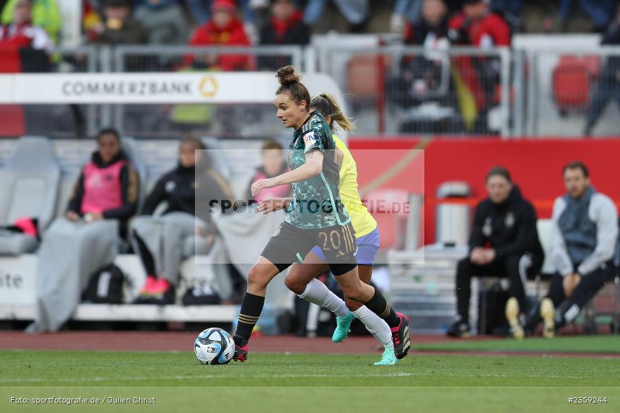 Lina Magull, Max-Morlock-Stadion, Nürnberg, 12.04.2023, sport, action, Fussball, DFB, FIFA, UEFA, Freundschaftsspiel, BRA, GER, Frauen-Nationalmannschaft, Brasilien, Deutschland - Bild-ID: 2359244