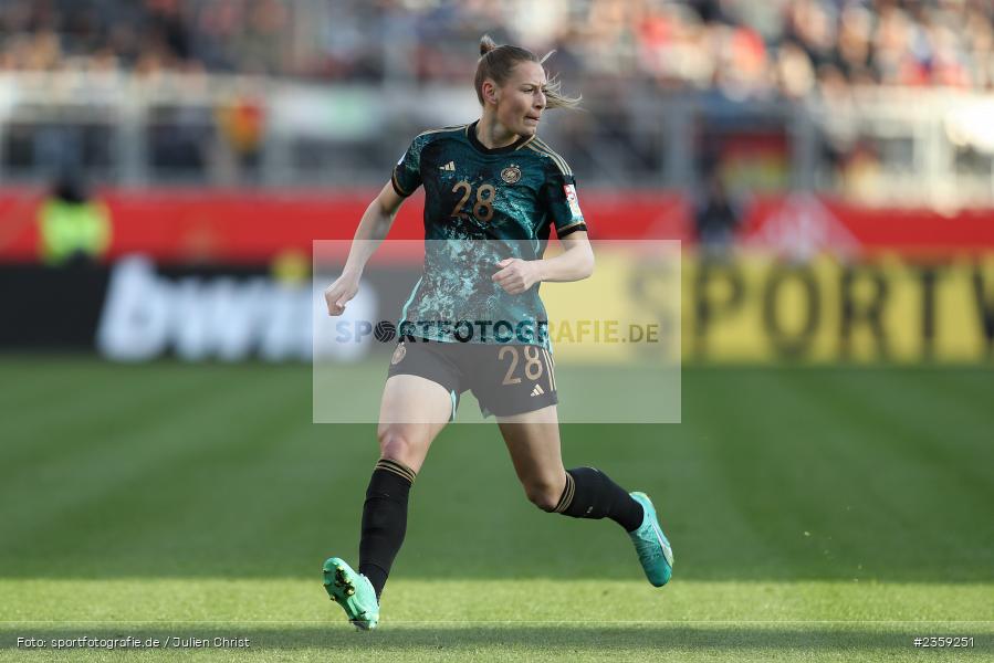 Sarai Linder, Max-Morlock-Stadion, Nürnberg, 12.04.2023, sport, action, Fussball, DFB, FIFA, UEFA, Freundschaftsspiel, BRA, GER, Frauen-Nationalmannschaft, Brasilien, Deutschland - Bild-ID: 2359251