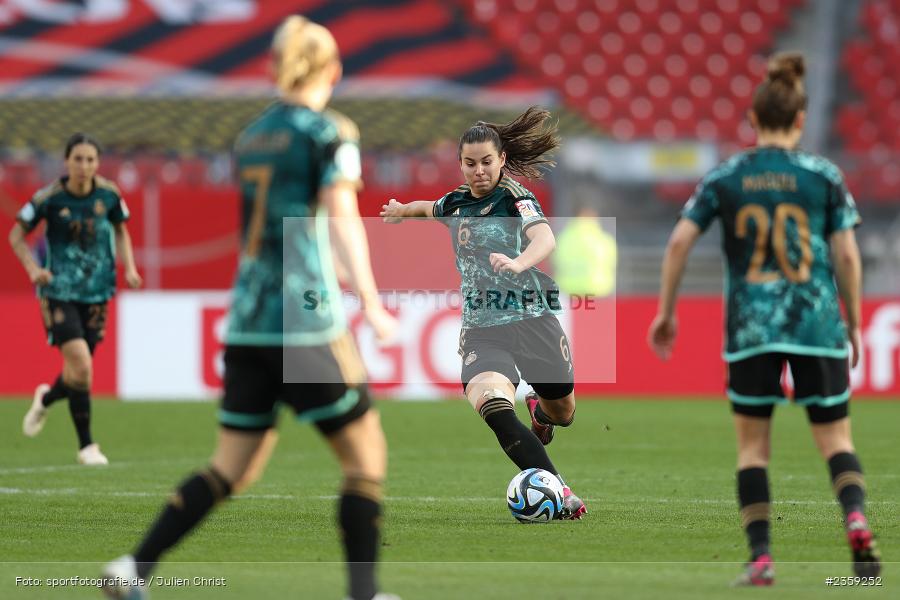 Lena Sophie Oberdorf, Max-Morlock-Stadion, Nürnberg, 12.04.2023, sport, action, Fussball, DFB, FIFA, UEFA, Freundschaftsspiel, BRA, GER, Frauen-Nationalmannschaft, Brasilien, Deutschland - Bild-ID: 2359252