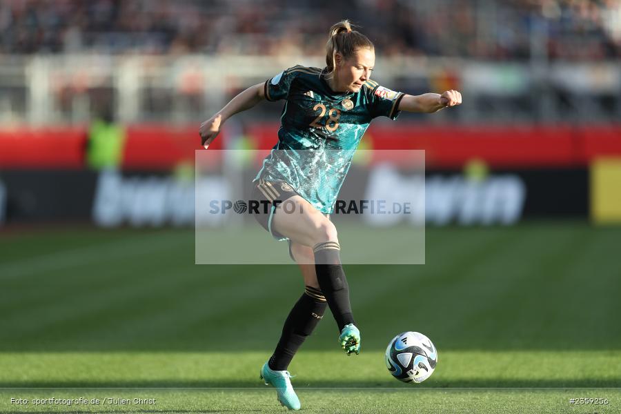 Sarai Linder, Max-Morlock-Stadion, Nürnberg, 12.04.2023, sport, action, Fussball, DFB, FIFA, UEFA, Freundschaftsspiel, BRA, GER, Frauen-Nationalmannschaft, Brasilien, Deutschland - Bild-ID: 2359256