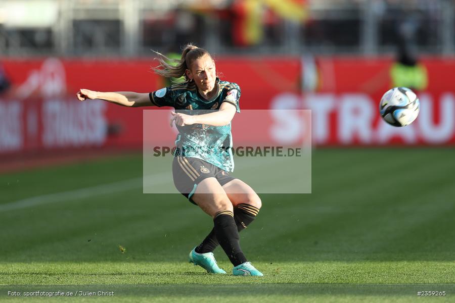 Sarai Linder, Max-Morlock-Stadion, Nürnberg, 12.04.2023, sport, action, Fussball, DFB, FIFA, UEFA, Freundschaftsspiel, BRA, GER, Frauen-Nationalmannschaft, Brasilien, Deutschland - Bild-ID: 2359265