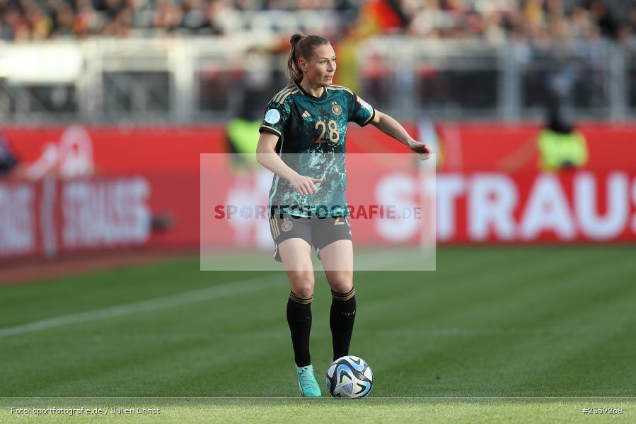 Sarai Linder, Max-Morlock-Stadion, Nürnberg, 12.04.2023, sport, action, Fussball, DFB, FIFA, UEFA, Freundschaftsspiel, BRA, GER, Frauen-Nationalmannschaft, Brasilien, Deutschland - Bild-ID: 2359268