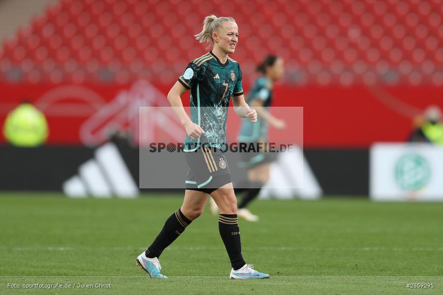 Lea Schüller, Max-Morlock-Stadion, Nürnberg, 12.04.2023, sport, action, Fussball, DFB, FIFA, UEFA, Freundschaftsspiel, BRA, GER, Frauen-Nationalmannschaft, Brasilien, Deutschland - Bild-ID: 2359295