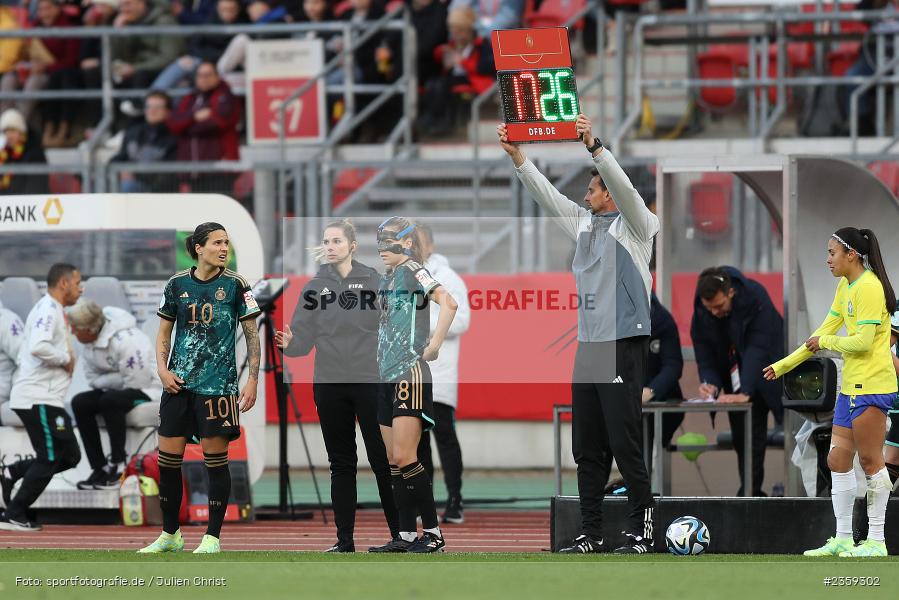 Dzsenifer Marozsán, Max-Morlock-Stadion, Nürnberg, 12.04.2023, sport, action, Fussball, DFB, FIFA, UEFA, Freundschaftsspiel, BRA, GER, Frauen-Nationalmannschaft, Brasilien, Deutschland - Bild-ID: 2359302