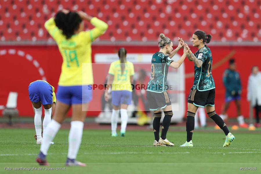 Dzsenifer Marozsán, Max-Morlock-Stadion, Nürnberg, 12.04.2023, sport, action, Fussball, DFB, FIFA, UEFA, Freundschaftsspiel, BRA, GER, Frauen-Nationalmannschaft, Brasilien, Deutschland - Bild-ID: 2359303