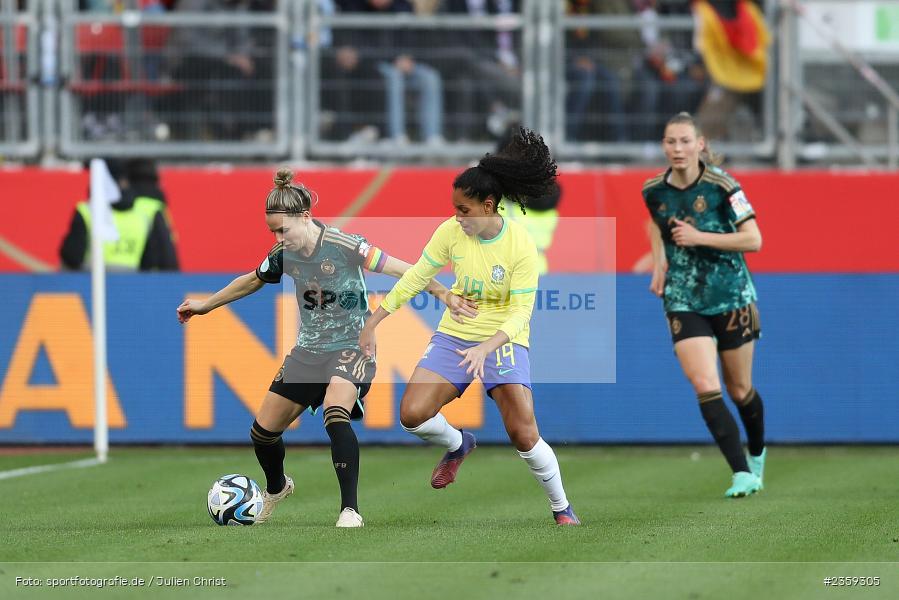 Svenja Huth, Max-Morlock-Stadion, Nürnberg, 12.04.2023, sport, action, Fussball, DFB, FIFA, UEFA, Freundschaftsspiel, BRA, GER, Frauen-Nationalmannschaft, Brasilien, Deutschland - Bild-ID: 2359305