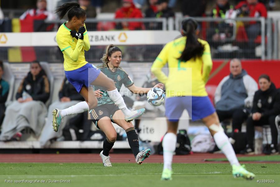 Chantal Hagel, Max-Morlock-Stadion, Nürnberg, 12.04.2023, sport, action, Fussball, DFB, FIFA, UEFA, Freundschaftsspiel, BRA, GER, Frauen-Nationalmannschaft, Brasilien, Deutschland - Bild-ID: 2359326