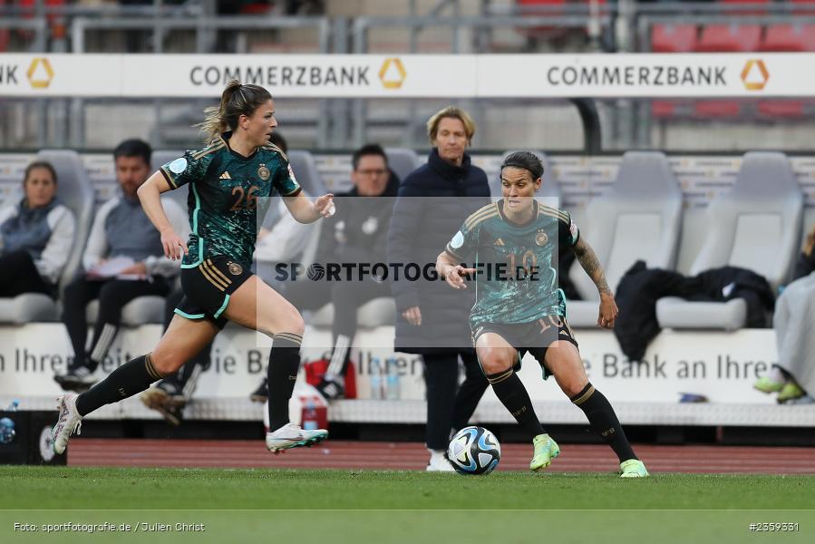 Dzsenifer Marozsán, Max-Morlock-Stadion, Nürnberg, 12.04.2023, sport, action, Fussball, DFB, FIFA, UEFA, Freundschaftsspiel, BRA, GER, Frauen-Nationalmannschaft, Brasilien, Deutschland - Bild-ID: 2359331