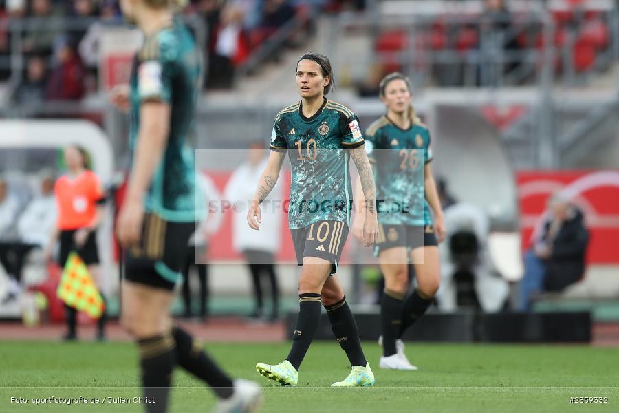 Dzsenifer Marozsán, Max-Morlock-Stadion, Nürnberg, 12.04.2023, sport, action, Fussball, DFB, FIFA, UEFA, Freundschaftsspiel, BRA, GER, Frauen-Nationalmannschaft, Brasilien, Deutschland - Bild-ID: 2359332