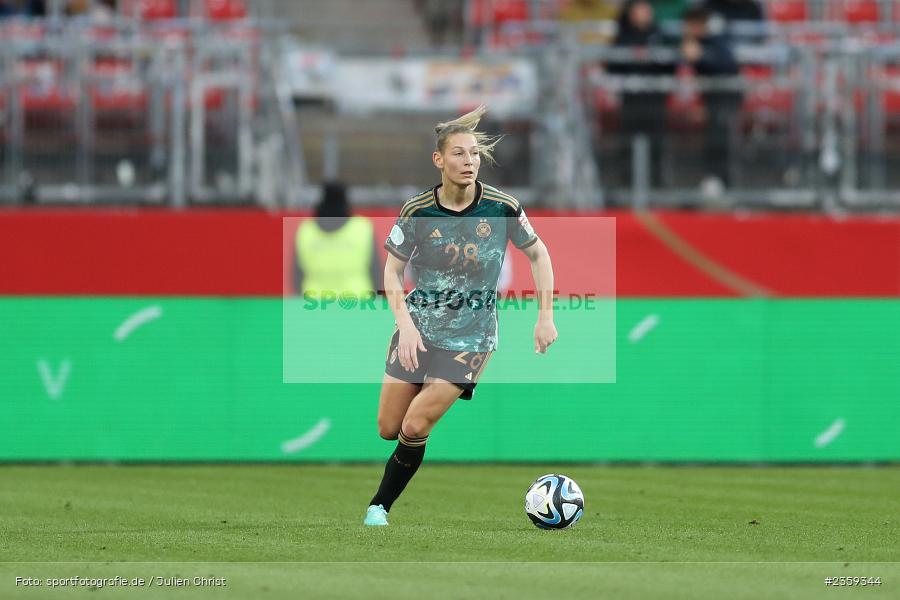 Sarai Linder, Max-Morlock-Stadion, Nürnberg, 12.04.2023, sport, action, Fussball, DFB, FIFA, UEFA, Freundschaftsspiel, BRA, GER, Frauen-Nationalmannschaft, Brasilien, Deutschland - Bild-ID: 2359344