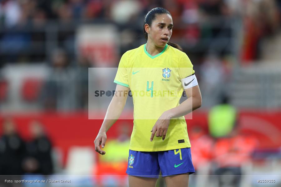 Rafaelle Souza, Max-Morlock-Stadion, Nürnberg, 12.04.2023, sport, action, Fussball, DFB, FIFA, UEFA, Freundschaftsspiel, BRA, GER, Frauen-Nationalmannschaft, Brasilien, Deutschland - Bild-ID: 2359355