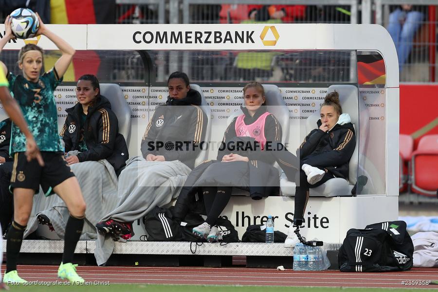 Sjoeke Nüsken, Max-Morlock-Stadion, Nürnberg, 12.04.2023, sport, action, Fussball, DFB, FIFA, UEFA, Freundschaftsspiel, BRA, GER, Frauen-Nationalmannschaft, Brasilien, Deutschland - Bild-ID: 2359358