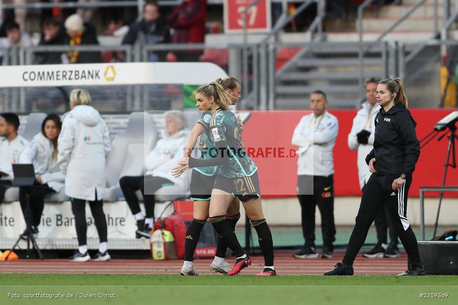 Michele Schmölzer, Jule Brand, Max-Morlock-Stadion, Nürnberg, 12.04.2023, sport, action, Fussball, DFB, FIFA, UEFA, Freundschaftsspiel, BRA, GER, Frauen-Nationalmannschaft, Brasilien, Deutschland - Bild-ID: 2359369 Michele Schmölzer, Jule Brand, Max-Morlock-Stadion, Nürnberg, 12.04.2023, sport, action, Fussball, DFB, FIFA, UEFA, Freundschaftsspiel, BRA, GER, Frauen-Nationalmannschaft, Brasilien, Deutschland - Bild-ID: 2359369