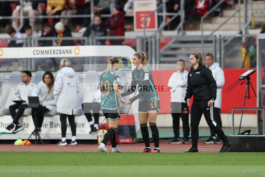 Michele Schmölzer, Jule Brand, Max-Morlock-Stadion, Nürnberg, 12.04.2023, sport, action, Fussball, DFB, FIFA, UEFA, Freundschaftsspiel, BRA, GER, Frauen-Nationalmannschaft, Brasilien, Deutschland - Bild-ID: 2359371 Michele Schmölzer, Jule Brand, Max-Morlock-Stadion, Nürnberg, 12.04.2023, sport, action, Fussball, DFB, FIFA, UEFA, Freundschaftsspiel, BRA, GER, Frauen-Nationalmannschaft, Brasilien, Deutschland - Bild-ID: 2359371