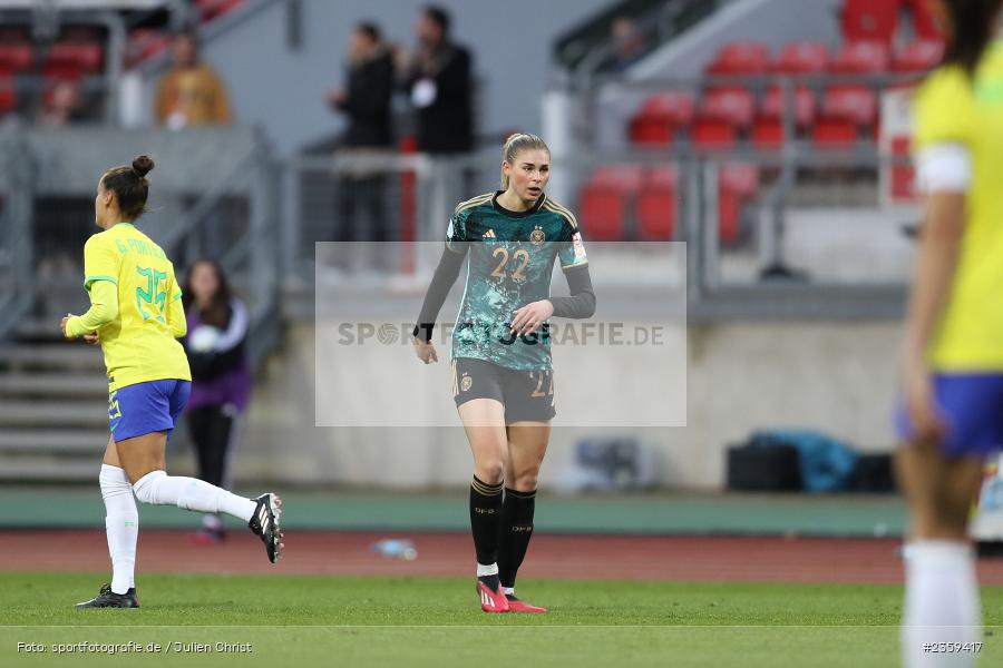 Jule Brand, Max-Morlock-Stadion, Nürnberg, 12.04.2023, sport, action, Fussball, DFB, FIFA, UEFA, Freundschaftsspiel, BRA, GER, Frauen-Nationalmannschaft, Brasilien, Deutschland - Bild-ID: 2359417 Jule Brand, Max-Morlock-Stadion, Nürnberg, 12.04.2023, sport, action, Fussball, DFB, FIFA, UEFA, Freundschaftsspiel, BRA, GER, Frauen-Nationalmannschaft, Brasilien, Deutschland - Bild-ID: 2359417